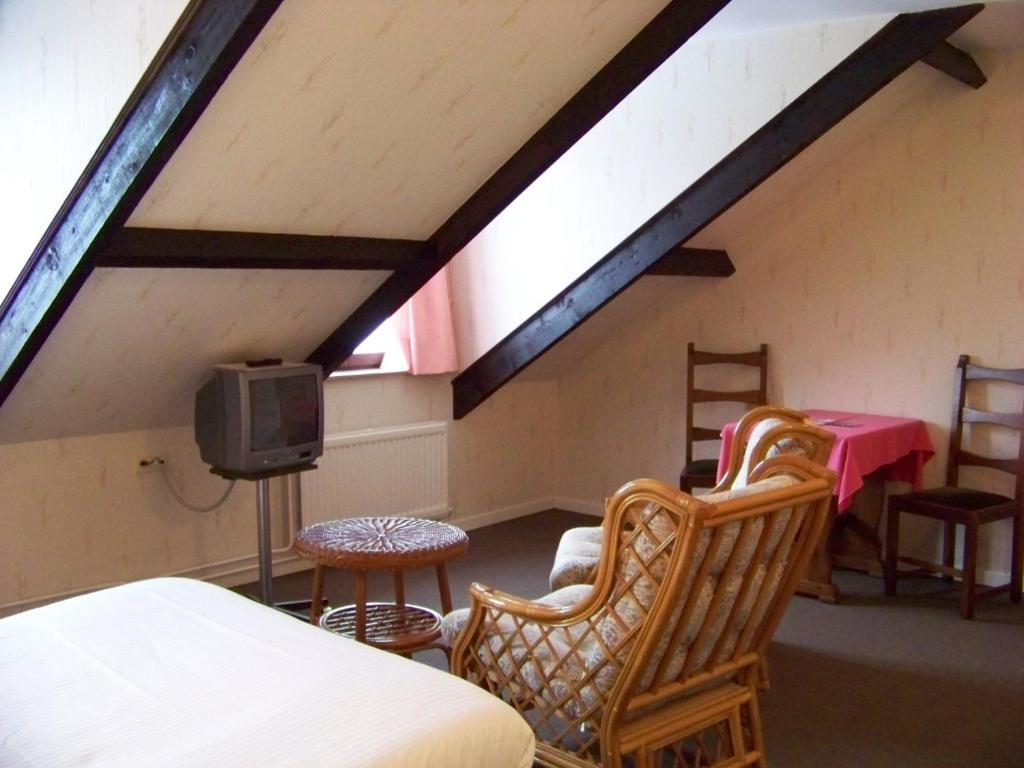 Auberge Le Vieux Moulin Буйон Номер фото