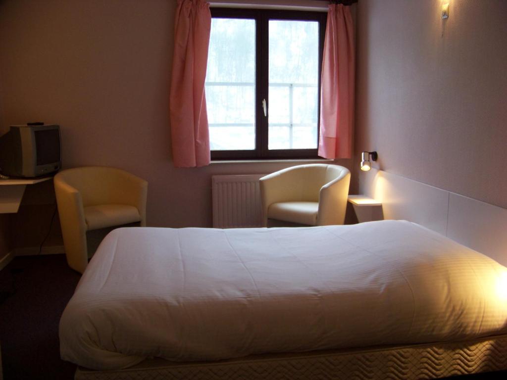 Auberge Le Vieux Moulin Буйон Номер фото
