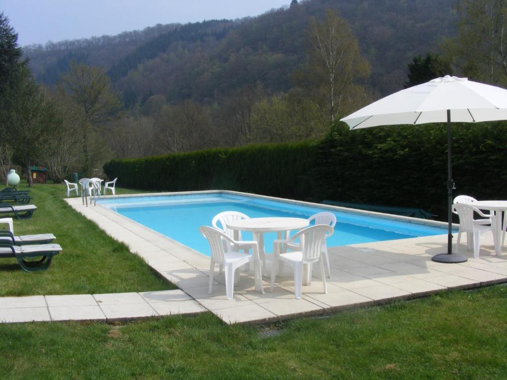 Auberge Le Vieux Moulin Буйон Екстер'єр фото