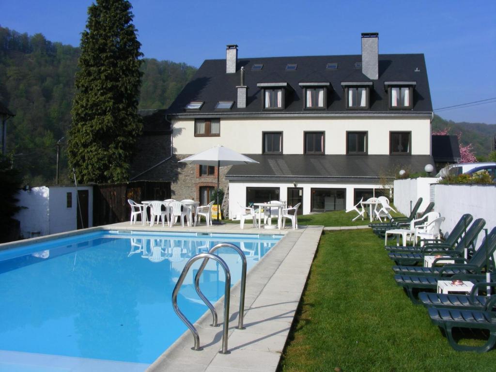 Auberge Le Vieux Moulin Буйон Екстер'єр фото