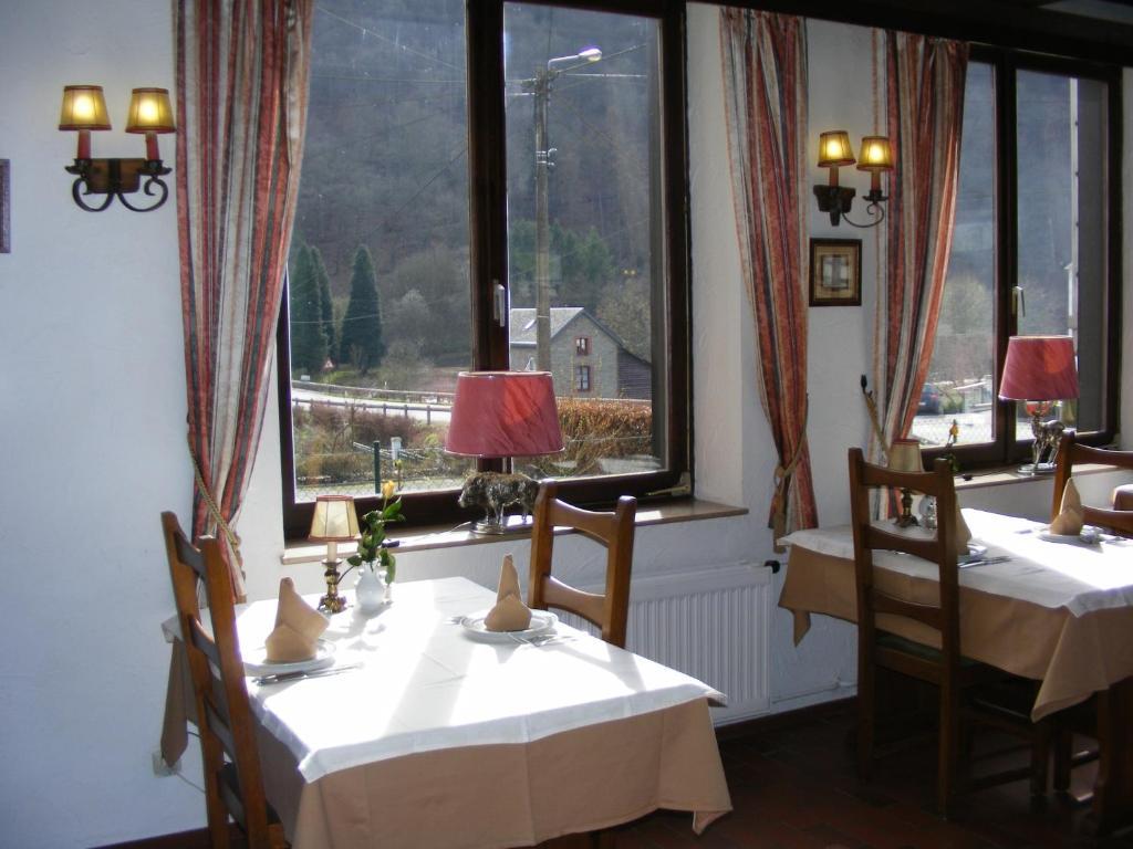 Auberge Le Vieux Moulin Буйон Екстер'єр фото